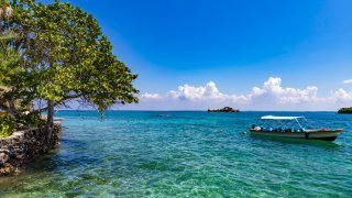 <b>Rosario island </b>and <br>the San Bernardo archipelago